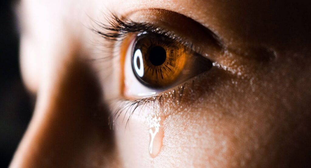 Ochi apoși, descoperim împreună simptomele, cauzele și ce este de făcut